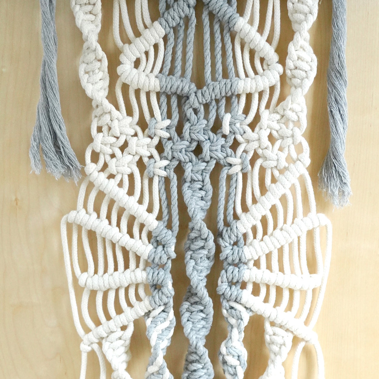 Macrame Wall Hanging – Light Gray and White